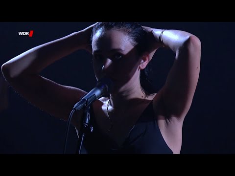 Laura Carbone - Never Loved A Man (The Way I Love You) (2019)