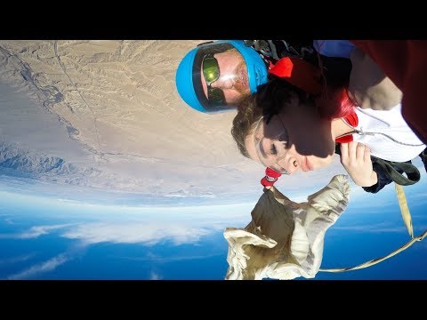 Tandem Skydive GONE WRONG (foot caught in lines)