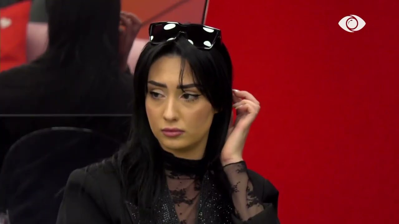 “Jemi brez që të gjithë e kemi marrë nga një shuplakë”/ Mateo i drejtohet Stelinës gjatë diskutimit