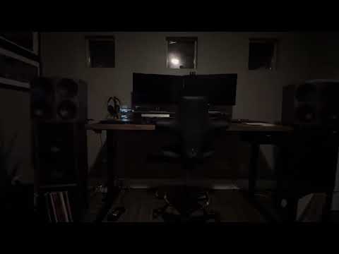 Buchardt Audio Anniversary 10 (A10) compared to A500 SE Signature Edition Sound Test 1