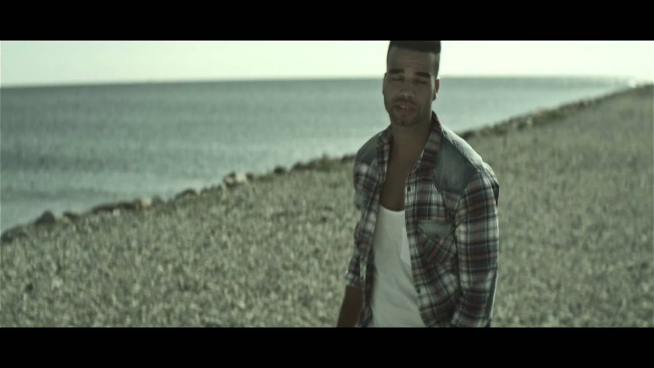 Kállay Saunders ft Rebstar – “Play My Song”