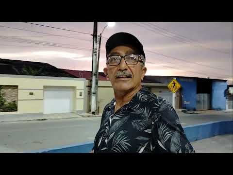 Ruas de Cajueiro mostrando a pracinha do mutirão. 