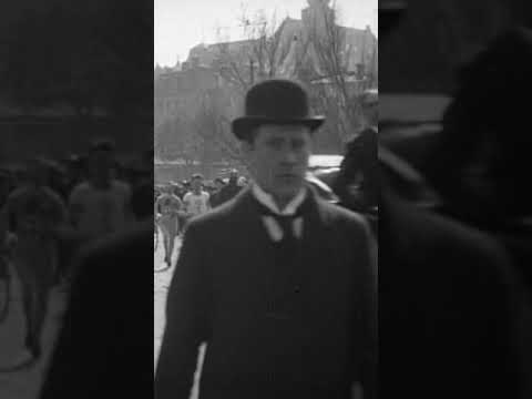 Första stadslöpningen i Stockholm samt fotboll AIK – Örgryte, 1-3. År 1921