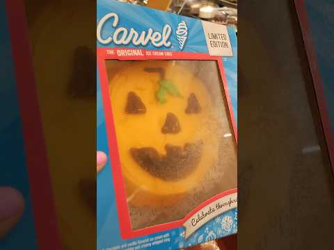 CARVEL Jack-o'-lantern ice cream cake 🎃 #carvel #cake #icecream #pumpkin #halloween #shorts #cake