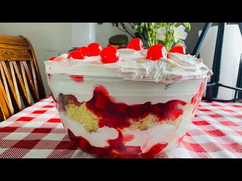 Strawberry Pineapple Punch Bowl Cake!!! #punchbowlcake #dessert #strawberrypineappledessert