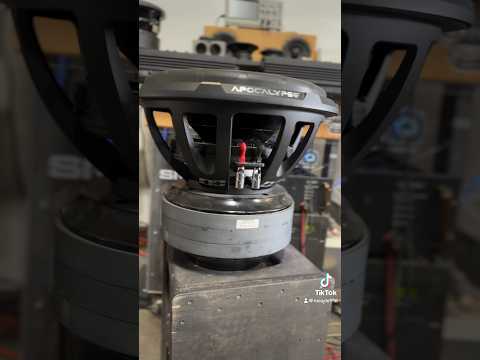 Punishing the Beastly Deaf Bonce 15” Apocalypse 4515 Subwoofer 🔊🎶😳