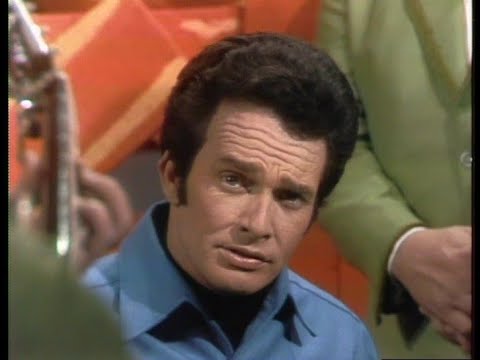 Hee Haw #013 -  Merle Haggard and Tammy Wynette - 12.17.1969