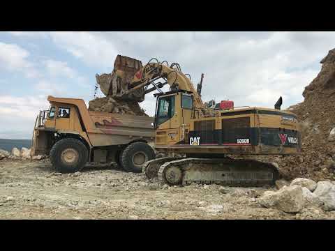 Caterpillar 5090B Front Shovel Excavator Loading Caterpillar And Komatsu Dumpers
