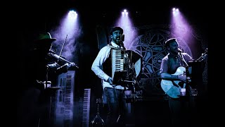 Live at the Emerald of Siam