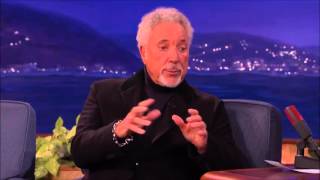 Elvis Introducing & singing for Tom jones in vegas