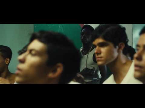 PELÉ - Extrait "Débuts difficiles" VF