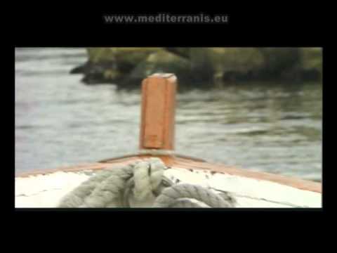 Vinko Coce & Marina Tomasevic & Klapa Lanterna - Plovila mala barka.wmv