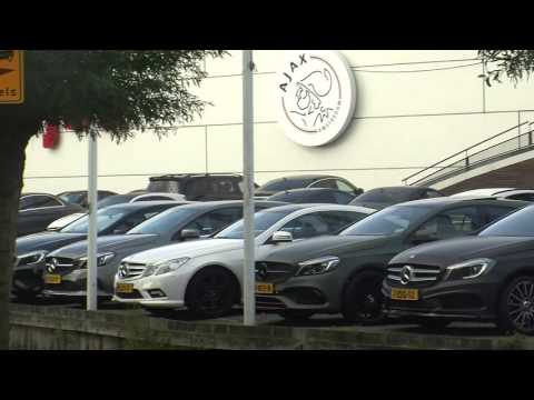 Ajax wordt geleid door amateurs