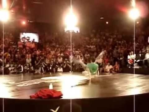 Red Bull BC One 2006   Ronnie vs Mouse