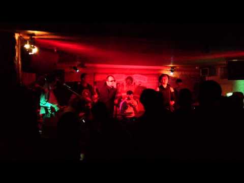 Tibet - Robinsonaut (feat. Tereza Černochová) --- Official Vide