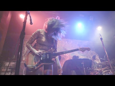 Deap Vally - Ventilator Blues - (Lyric Video)