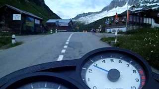 preview picture of video 'BMW HP2 Megamoto riding in Switzerland'