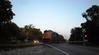preview picture of video 'CSX Train Runs Over Newly Installed Track And Ties'