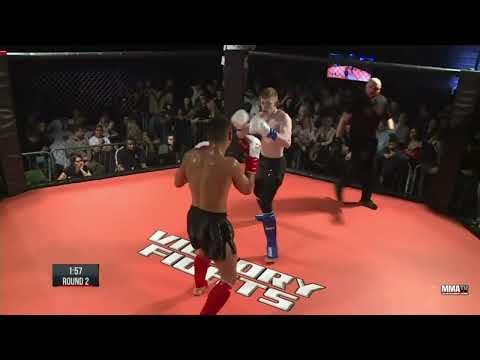 Jeffery Almeida vs Chris Pink - Road to Victory, Brighton
