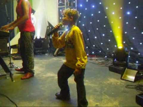 Pépe Moreno e o menino de rua