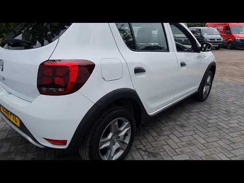 Dacia Sandero Stepway 0.9 TCe Essential Stepway (s/s) 5dr