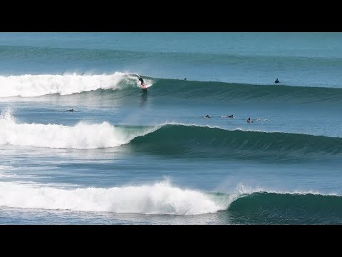 PERFECT SHAPE LEFT HANDER WAVES IN BALI