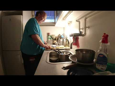 MongoTV_5758 - Min Morgenmad - MØLLEHJUL BOLLER Med HØNSESALAT