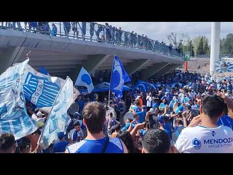 "QUÉ VENGA EL VERDINEGRO PARA LA BODEGA! | CANCIONES GODOY CRUZ #godoycruz #hinchada #argentina" Barra: La Banda del Expreso • Club: Godoy Cruz • País: Argentina