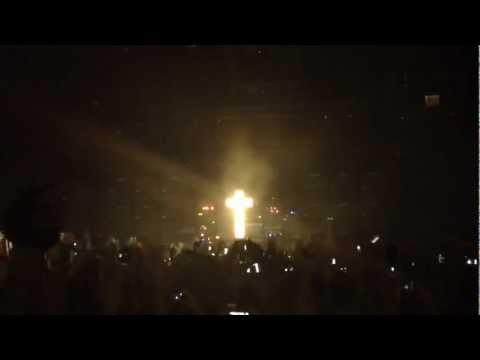 Justice - Intro + Genesis @ Festival de Nîmes 2012