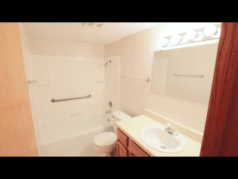 Chateau La Fleur (Trailview Campus) Lincoln Nebraska - chateaudev.com - 2BD 2BA Apartment For Rent