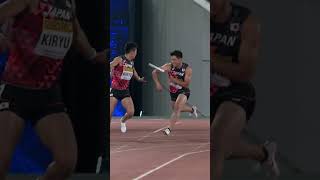 Download lagu How did he even catch that  👀 #Japan #relay #running mp3