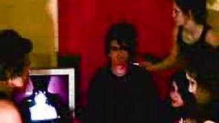 Videoklip Roe-Deer - Including Me s textom piesne