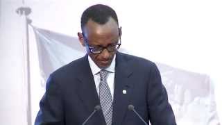 preview picture of video 'President Kagame at MDG and HeForShe Event at World Economic Forum- Davos, 23 January 2015'