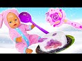 Baby Annabell doll is crying! Disney princess & Baby Born. Play dolls & baby doll. Princess castle.
