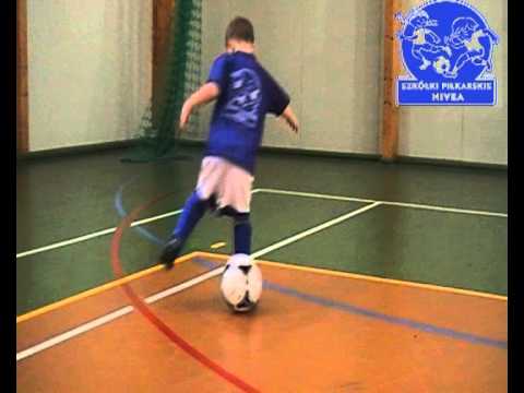 PIRUET KROK5 - EKS Kolektyw Radwanice - podstawy piłki nożnej