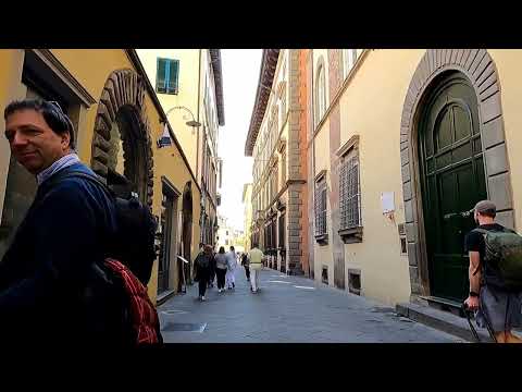 LUCCA, Italy, preserved beauty! Italy walking tour.