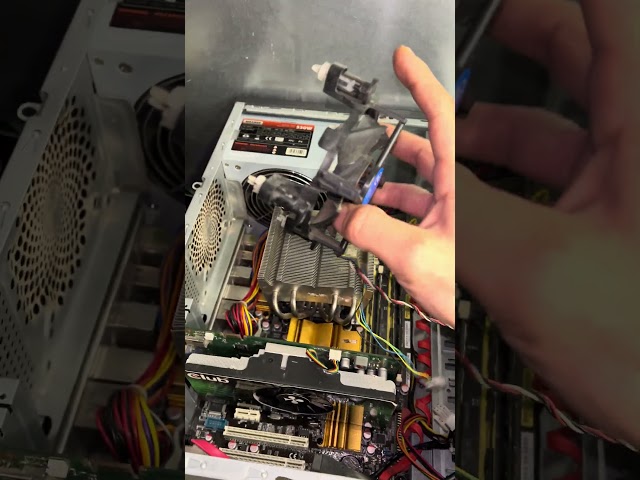 Vídeo relacionado con Ventilador Interno de Repuesto para 4-100 Ventilador de Refrigeración de CPU Consola de Juegos Refrigerador Portátil Placa Base de Metal con Recortes Precisos