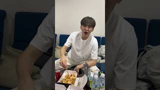 Download lagu Pineapple on pizza?🍕 #pederelias #seventeen #bss #7pm mp3