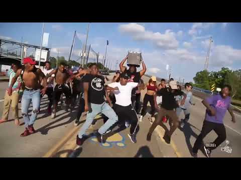 Getter Robo Armageddon's second opening got me like