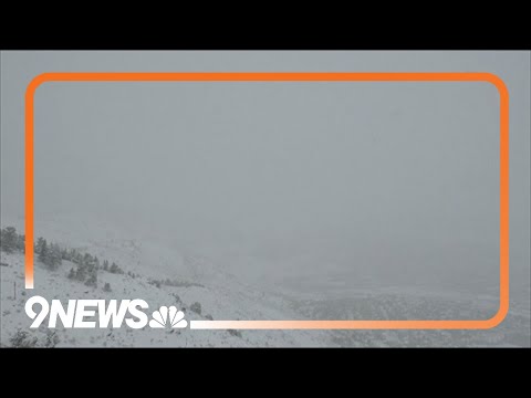 Heavy snow falls in Colorado
