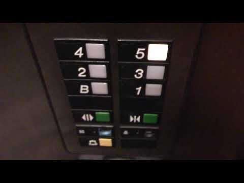 Otis Traction Elevator @ Steinmeyer Building in Milwaukee, WI