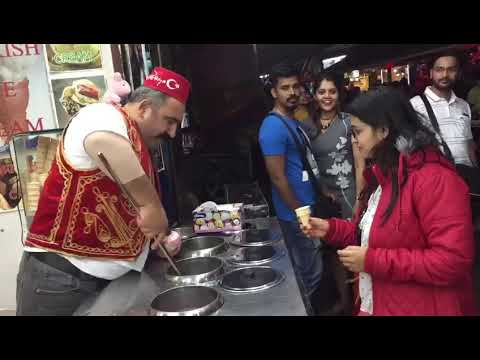 Walking Street Pattaya..😎 The Turkish ice cream seller is the highlight of the street...😋❤💁