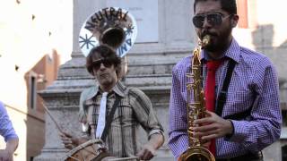 Trumpet, Saxophone & Drum Performance by Neutral Ground Brass Band @ New Orleans