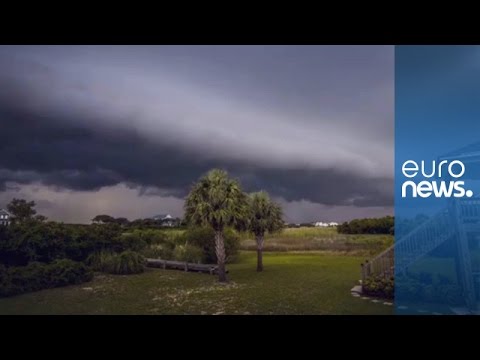 Timelapse: Stunning shelf cloud rolls through North Carolina