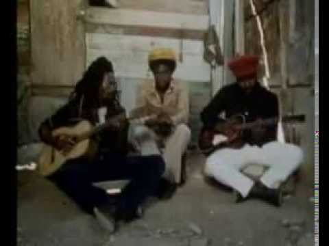 The Abyssinians - Satta Massagana - Inna de Yard (Accoustic Version) - 1977