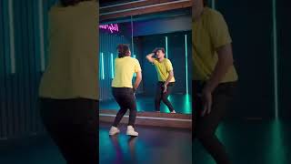 Download lagu Bollywood dance | Vicky Patel #shorts #dance mp3 Download lagu Bollywood dance | Vicky Patel #shorts #dance mp3