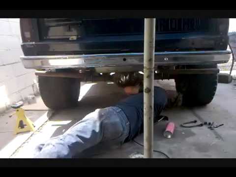 1972 Early Ford Bronco Gets A Lift