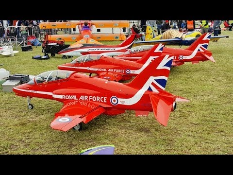 MASSIVE 1/3 SCALE RC RED ARROWS BAE HAWKS "REDS DUO" DISPLAY - BISHOPS AT WESTON PARK - 2018