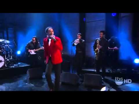 Aloe Blacc-i need a dollar live @ conan o'brien
