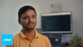 Intel Employee volunteers teach valuable tech skills | Intel